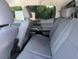 Toyota Tacoma 2023 4x4 SR5 V6 4dr Cab Doble 5.0 ft SB