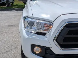Toyota Tacoma 2023 4x4 SR5 V6 4dr Cab Doble 5.0 ft SB