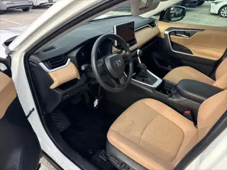 Toyota RAV4 2025 XLE 4p SUV