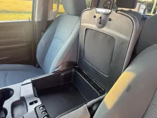 Ram 1500 Classic 2019 4x2 Tradesman Cabina Cuádruple 4 puertas, 6.3 pies de cajón, pickup