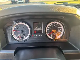 Ram 1500 Classic 2019 4x2 Tradesman Cabina Cuádruple 4 puertas, 6.3 pies de cajón, pickup