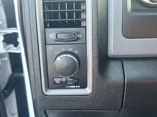 Ram 1500 Classic 2019 4x2 Tradesman Cabina Cuádruple 4 puertas, 6.3 pies de cajón, pickup
