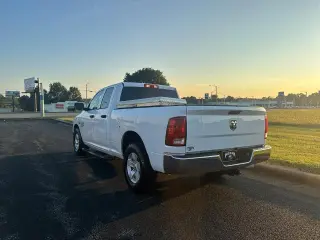 Ram 1500 Classic 2019 4x2 Tradesman Cabina Cuádruple 4 puertas, 6.3 pies de cajón, pickup