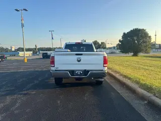 Ram 1500 Classic 2019 4x2 Tradesman Cabina Cuádruple 4 puertas, 6.3 pies de cajón, pickup