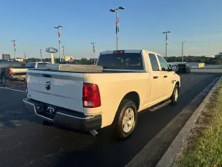 Ram 1500 Classic 2019 4x2 Tradesman Cabina Cuádruple 4 puertas, 6.3 pies de cajón, pickup