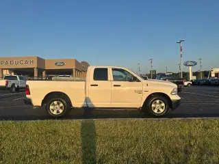 Ram 1500 Classic 2019 4x2 Tradesman Cabina Cuádruple 4 puertas, 6.3 pies de cajón, pickup