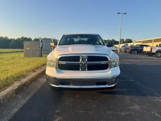 Ram 1500 Classic 2019 4x2 Tradesman Cabina Cuádruple 4 puertas, 6.3 pies de cajón, pickup