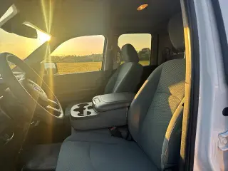 Ram 1500 Classic 2019 4x2 Tradesman Cabina Cuádruple 4 puertas, 6.3 pies de cajón, pickup