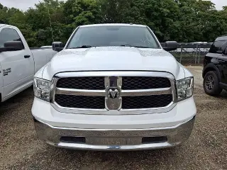 Ram 1500 Classic 2022 4x2 Tradesman 2dr Cabina Regular 8 ft. LB Pickup