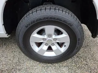 Ram 1500 Clásico 2021 4x2 Tradesman 2dr Cabina Estándar Regular 8 ft. LB Pickup