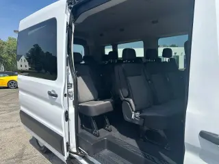 Ford Transit 2024 350 XLT 3dr LWB Techo Medio Passenger Van