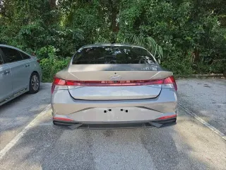 Hyundai ELANTRA 2023 SEL 4p Sedan