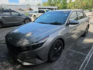 Hyundai ELANTRA 2023 SEL 4p Sedan