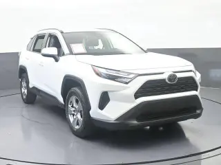Toyota RAV4 2024 AWD XLE 4p SUV