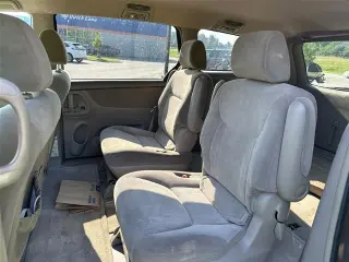 Toyota Sienna 2004 XLE 7 pasajeros minivan de 4 puertas