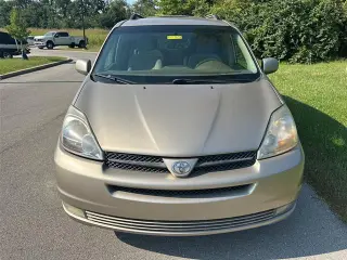 Toyota Sienna 2004 XLE 7 pasajeros minivan de 4 puertas