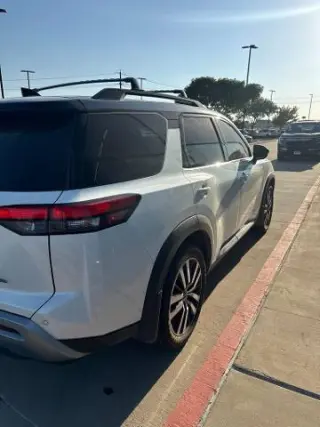 Nissan Pathfinder 2023 Platinum SUV 4 puertas