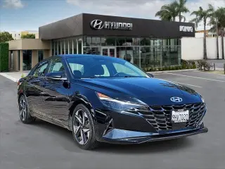 Hyundai ELANTRA 2023 Limited 4p Sedan