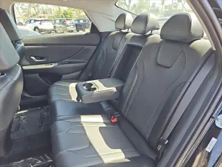 Hyundai ELANTRA 2023 Limited 4p Sedan