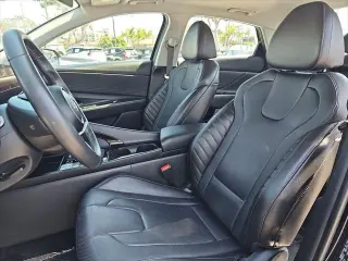 Hyundai ELANTRA 2023 Limited 4p Sedan