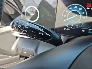 Hyundai ELANTRA 2023 Limited 4p Sedan