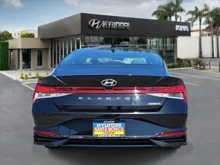 Hyundai ELANTRA 2023 Limited 4p Sedan