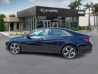 Hyundai ELANTRA 2023 Limited 4p Sedan