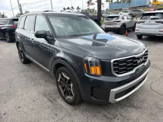 Kia Telluride 2024 S 4dr SUV