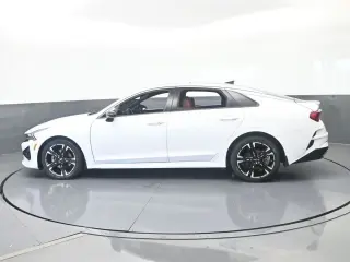Kia K5 2023 GT-Line sedán de 4 puertas