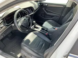 Volkswagen Jetta 2019 SEL Premium Sedán 4 puertas con paquete CWP