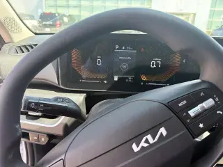 Kia K4 2025 Sedán de 4 puertas LXS