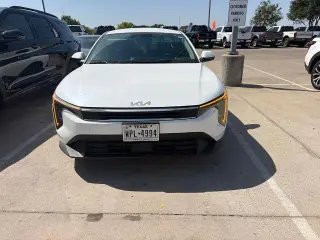 Kia K4 2025 Sedán de 4 puertas LXS