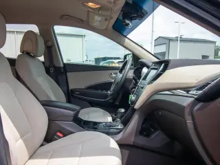 Hyundai SANTA FE Sport 2017 2.4L SUV de 4 puertas