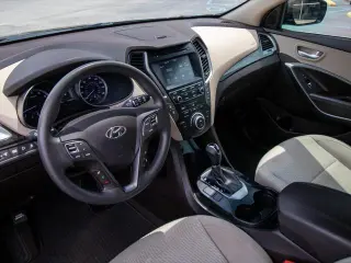 Hyundai SANTA FE Sport 2017 2.4L SUV de 4 puertas