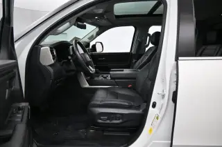 Toyota Tundra 2023 4x4 Limited HV 4dr CrewMax Cab Pickup SB