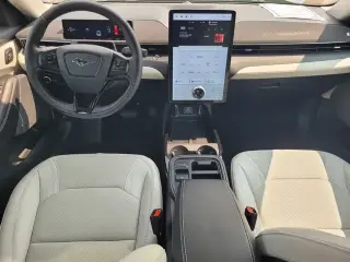 Ford Mustang Mach-E 2026 AWD Premium SUV de 4 puertas