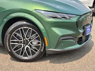 Ford Mustang Mach-E 2026 AWD Premium SUV de 4 puertas