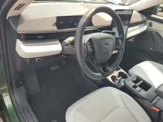 Ford Mustang Mach-E 2026 AWD Premium SUV de 4 puertas