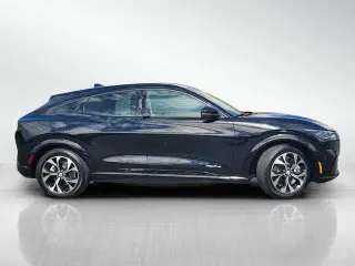 Ford Mustang Mach-E 2023 Premium SUV de 4 puertas