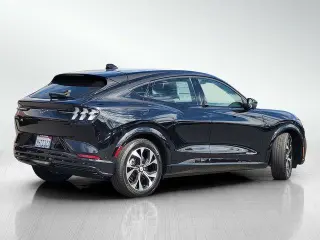 Ford Mustang Mach-E 2023 Premium SUV de 4 puertas