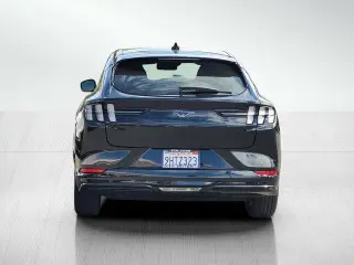 Ford Mustang Mach-E 2023 Premium SUV de 4 puertas