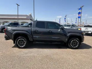 Toyota Tacoma 2024