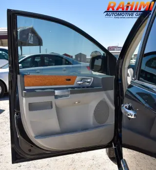 2010 Chrysler Town and Country