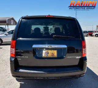 2010 Chrysler Town and Country
