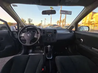 Nissan Versa 2012