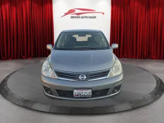 Nissan Versa 2012