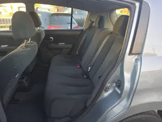 Nissan Versa 2012
