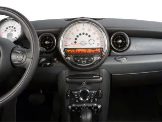 Mini Cooper 2010 Base 2dr Hatchback