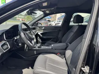 Audi A6 2023 AWD quattro Premium 45 TFSI 4dr Sedán