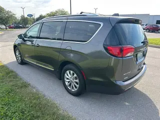 Chrysler Pacifica 2019 Touring L 4dr Mini-Van